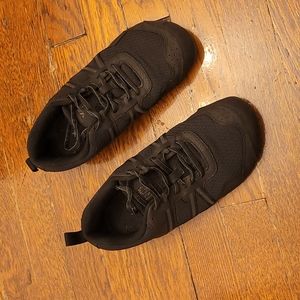 Xero shoes prio size 5.5 black